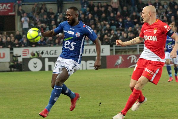 L'égalisation de Stéphane Bahoken, à la 19e minute (1-1), n'a rassuré les Strasbourgeois que quelques instants. Deux minutes plus tard, Rony Lopes redonnait l'avantage à l'AS Monaco.