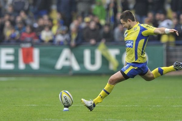 Mike Delany sur la touche jusqu'à la sortie de l'automne 2013. Le demi d'ouverture de l'ASM Clermont Auvergne est indisponible pour une durée de 4 mois après avoir été opéré de l'épaule le 4 juin 2013 à Clermont-Ferrand.