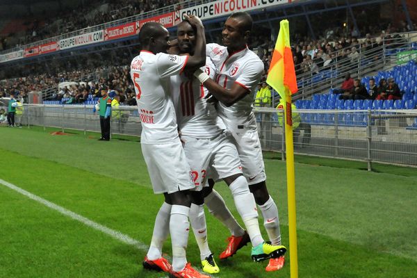 La joie de Pape Souaré (LOSC), après son but dès la 5ème minute. 