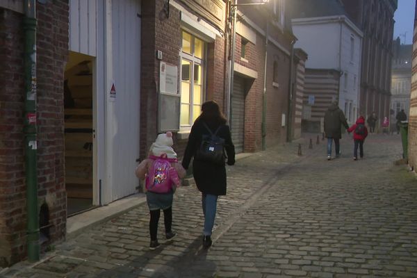 Jeudi 13 janvier, les parents pouvaient déposer leurs enfants dans deux centres de loisirs prévus en guise de service minium par la mairie d'Amiens.