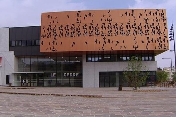 Le Cèdre, le centre culturel de Chenôve.