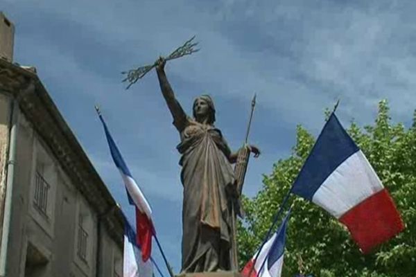 Le monument aux morts de Puisserguier dans l'Hérault