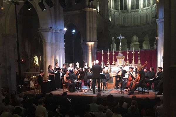 Le festival international d'opéra baroque et lyrique de Beaune a fêté son 35e anniversaire samedi 15 juillet avec un concert historique de William Christie.