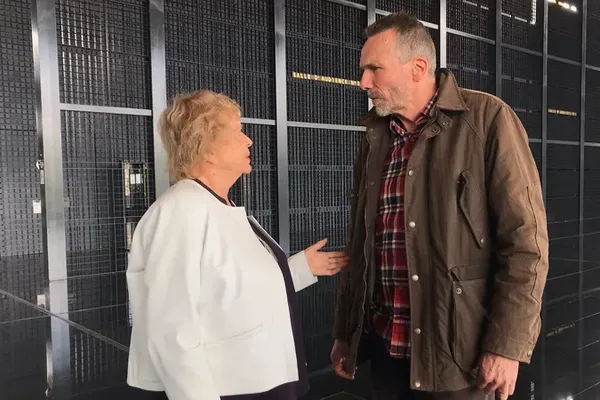 Pierre Hinard et son avocate Eva Joly au tribunal judiciaire de Nantes en mai 2022 lors du procès de Castel Viandes.