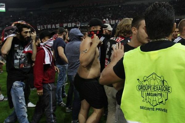 Envahissement du terrain après le match Nice - Bastia le 18 octobre 2014