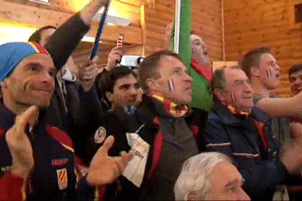 Les supporters ont suivi la course sur un écran géant.Font-Romeu le 10 février 2014.