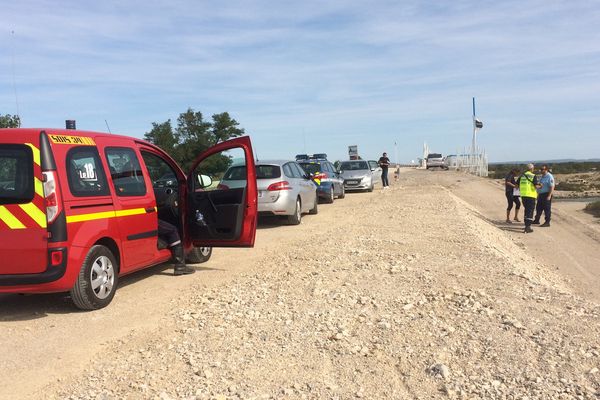 Un cadavre a été découvert ce dimanche matin en bas d'un pont sur la commune d'Aigues-Mortes, dans le Gard - 20 août 2017 