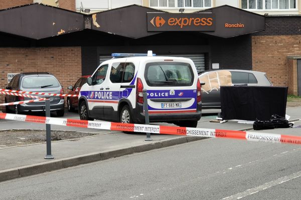 Ce mercredi 6 avril, la police scientifique est sur place.