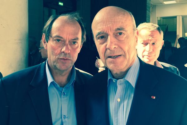 Alain Juppé visitera notamment le Mont Saint-Michel et les Tricots Saint-James , aux côté de Guenaël Huet, président de son comité de soutien dans la Manche.