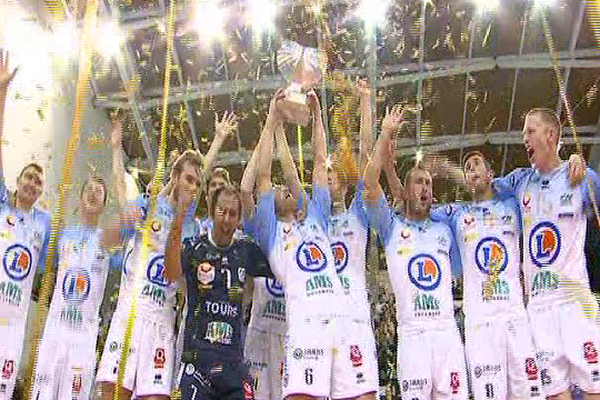 Supercoupe : victoire de Tours