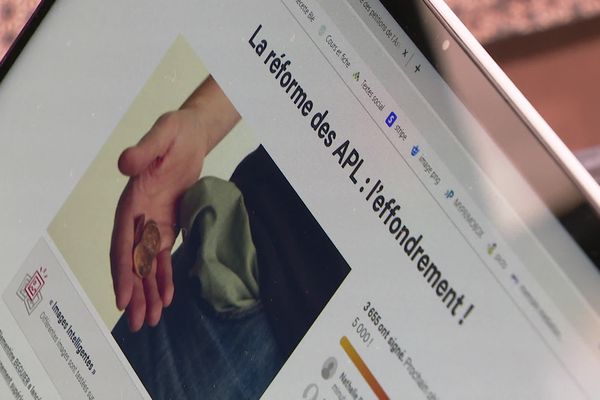 La pétition a été lancée par une étudiante de Poitiers, Clémentine Béguier