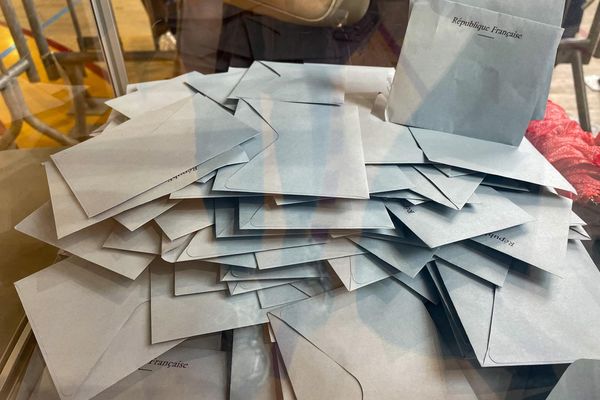 Bureau de vote à Nancy lors du premier tour des élections législatives du 30 juin 2024.