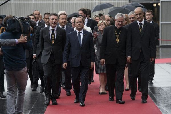 François Hollande co-prince d'Andorre en visite officielle