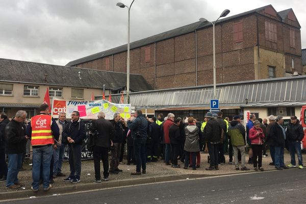 Mobilisation des ex-salariés d'Arjowiggings à Bessé-sur-Braye dans la Sarthe le 28 février 2019