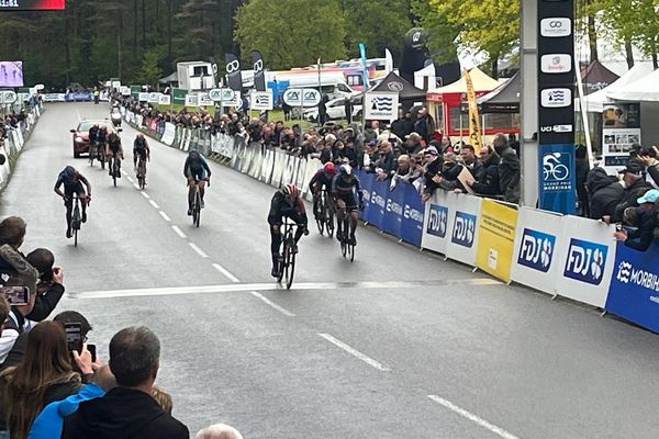 C'est l'Italienne Silvia Persico de l'équipe UAE Team qui remporte cette 3e manche de la Coupe de France féminine de cyclisme sur route à Plumelec