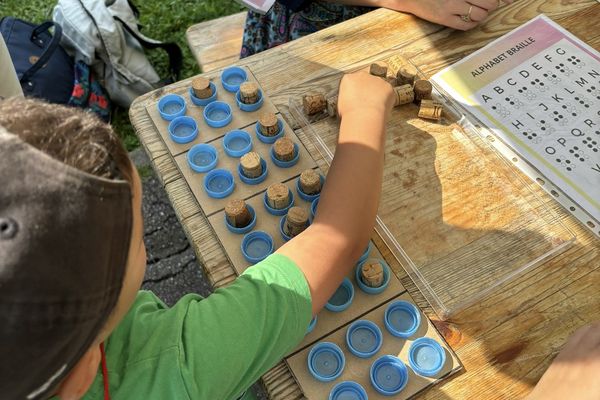 Plus de 400 enfants ont participé à la journée de la Surdicécité, organisée à Laxou ce jeudi 27 juin 2024.