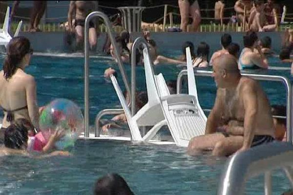 Pendant plus de trente ans, la piscine du Wacken a été la piscine d'été pour les strasbourgeois. Sa reconstruction réalisée en septembre 2011 et novembre 2012 a permis de la transformer en piscine nordique chauffée