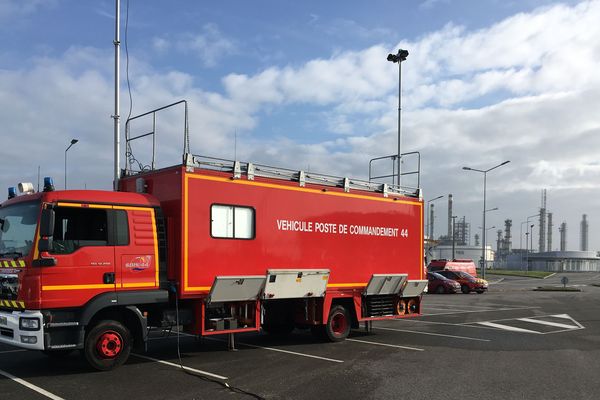 Les secours sur place à la raffinerie de Donges le 26 novembre 2018