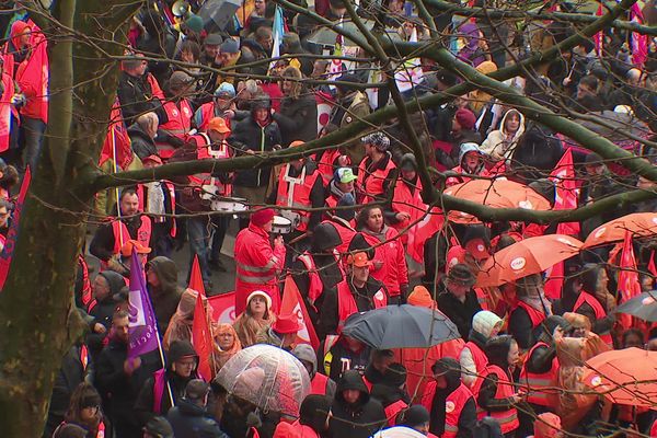 100 mille manifestants à Lille selon la CGT.