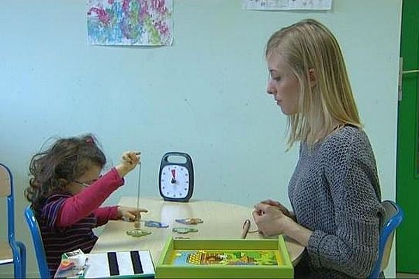 La halte-garderie pour enfants handicapés "Le Manège" Dijoa accueille une vingtaine d'enfants âgés de 0 à 15 ans. 