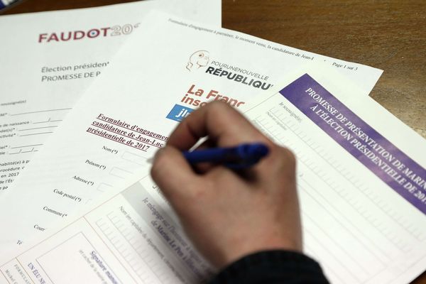 Promesses de parrainages et bulletins de parrainages d'élus locaux pour les candidats à l'élection présidentielle de 2017