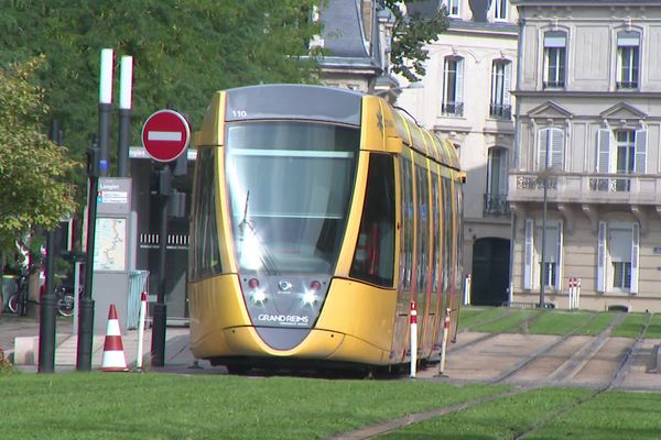 Des capteurs ont été installés dans tous les trams et bus du réseau de transport en commun de Reims. (archives)