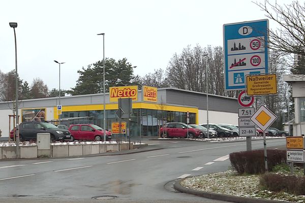 La frontière entre la Moselle et la Sarre.