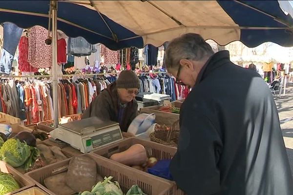 Maguy, doyenne du marché du Mourillon.