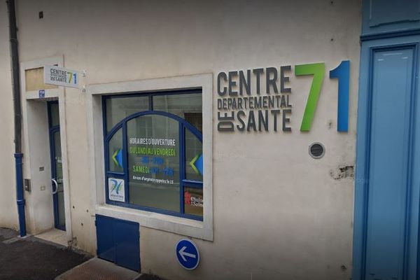 À Chalon-sur-Saône, le centre de santé départemental a été inauguré le 30 mars 2018.