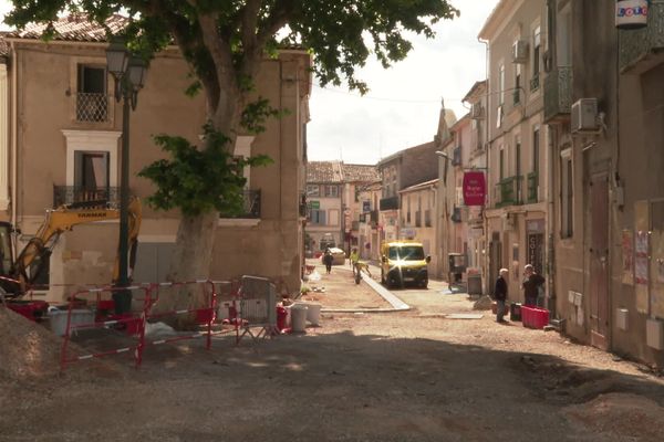 Des travaux qui ont pris du retard, des commerçants en pleine détresse, des chiffres d'affaires sont en chute libre à Saint-André-de-Sangonis au nord de Montpellier