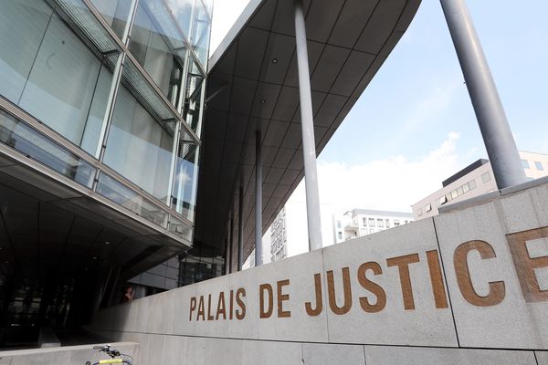 Le palais de justice de Grenoble où Nordahl Lelandais doit s'expliquer réguliérement sur ses crimes présumés    