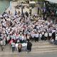 Le 6 avril 2024, 413 personnes se retrouvaient en marinière sur le port de Roscoff.