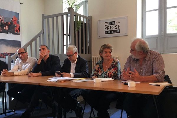 Raphaël Glucksmann (Place Publique), Ronan Dantec (Sénateur EELV), Isabelle Thomas (Génération.s de Benoit Hamon), René Louail (ex conseiller régional EELV),  lancent un appel au rassemblement face aux crises écologiques et sociales 