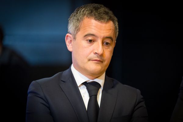 Gérald Darmanin, ministre de l'Intérieur et candidat dans la 10ème circonscription du Nord, pourrait se retrouver face au RN et au Nouveau Front Populaire au second tour des élections législatives anticipées.