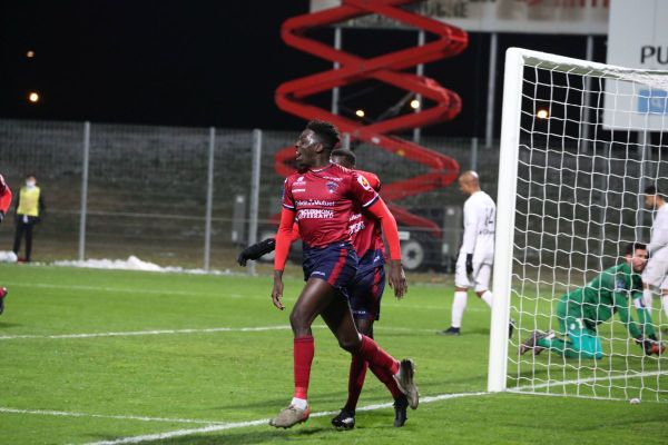 Le Clermont Foot l'emporte par 5 à 0 face à Dunkerque