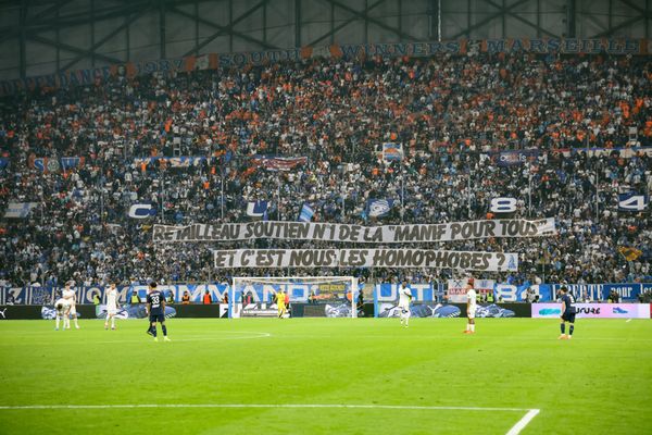 Lors du Classico de ce 27 octobre, toutes les mesures avaient été demandées, mais des chants à caractère homophobes ont été constatés avant et pendant le match. Une plainte déposée.