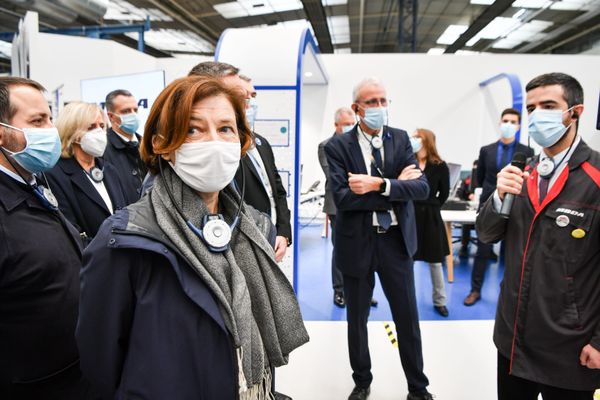 La ministre des Armées, Florence Parly en visite chez le missilier MBDA à Bourges dans le Cher, vendredi 13 novembre 2020