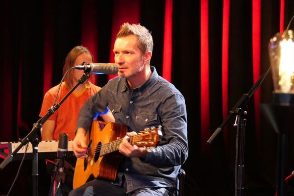 Le groupe Darwin sur le plateau de #Studio3