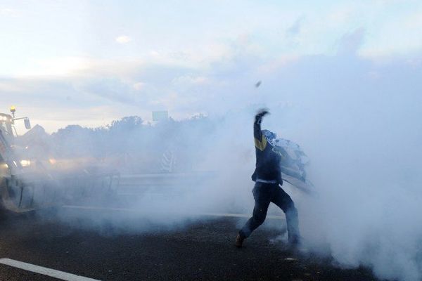 Manifestation contre l'écotaxe à Jugon Les Lacs le 9 novembre 2013 AFP