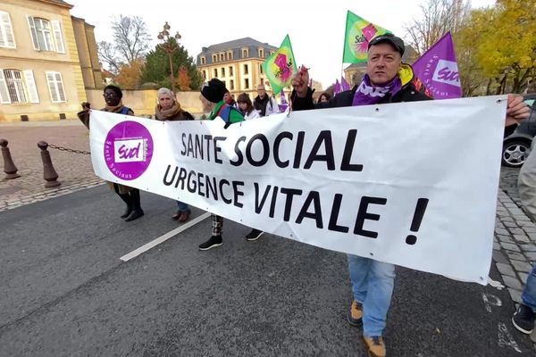 Manifestation des travailleurs sociaux à Metz en novembre 2022.