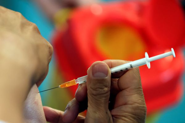 La vaccination est relancée dans les centres ouverts dans le Puy-de-Dôme.