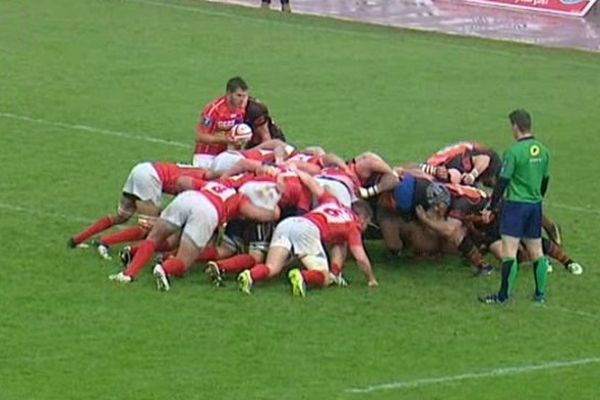 Auch, toujours en couse pour son maintien, a bâti sa victoire sur Narbonne grâce à sa mêlée et à une bonne conservation du ballon