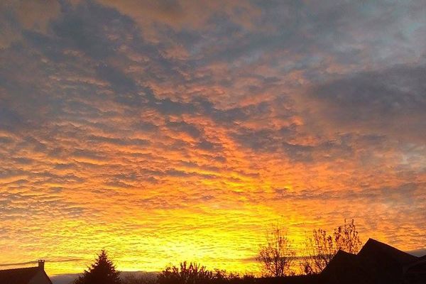 Le ciel d'Athies les Arras ce mercredi 3 novembre soir