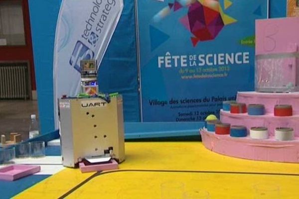 Sheldon, le robot intelligent de la Fête de la Science