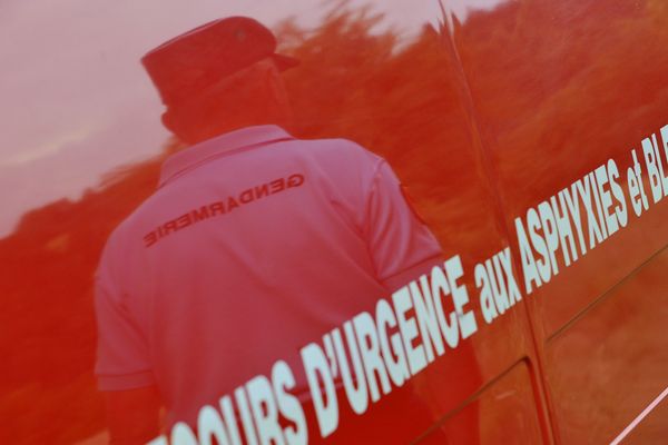 Dimanche 8 avril, vers 22H30, les sapeurs-pompiers du Cantal ont été appelés suite à des malaises dans une maison de l’avenue du Lioran, à Saint-Flour. Finalement, ce sont 9 personnes qui ont été légèrement intoxiquées au monoxyde de carbone. 