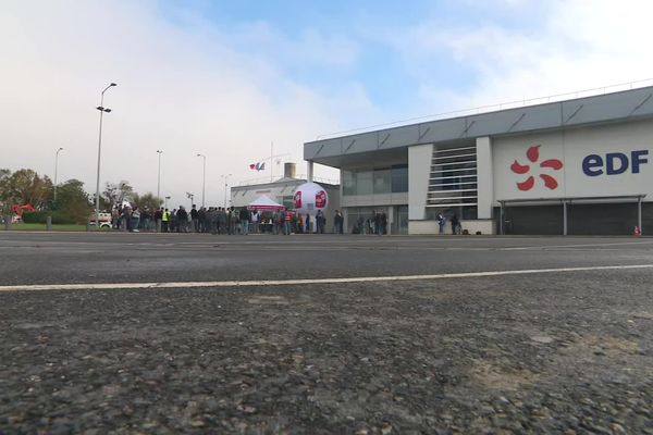 Des salariés de la centrale nucléaire de Chinon étaient en grève ce mardi 18 octobre.