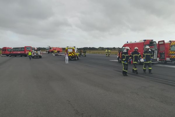 Dans le cadre d'un exercice de simulation, un avion s'est crashé sur la piste de l'aéroport de Béziers - 11 octobre 2018