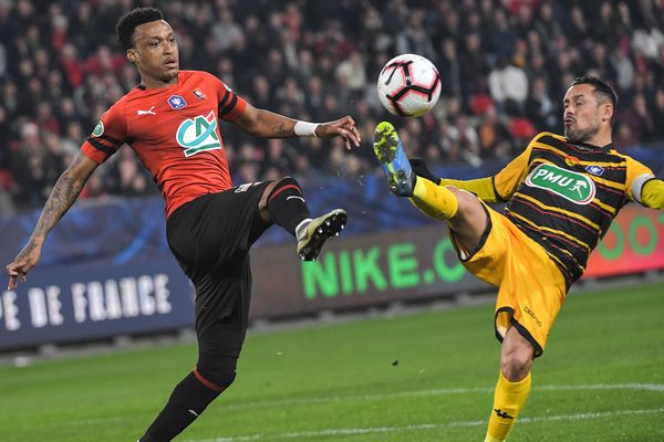 Appliqué et sérieux, surtout après la pause, Rennes a facilement pris la mesure d'Orléans (L2) 2 à 0 mercredi 27 février, en quart de finale de la Coupe de France.