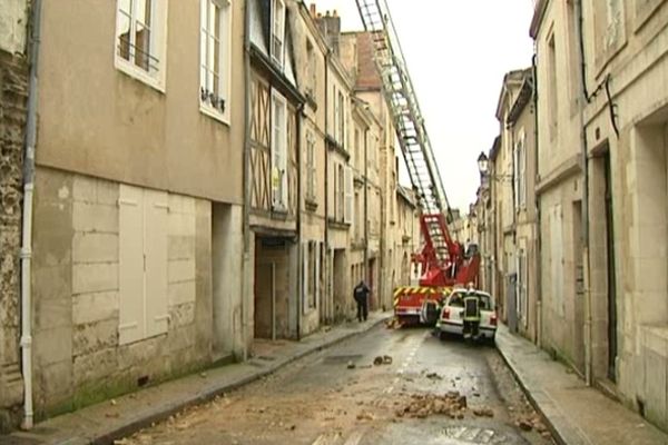 Les pompiers en intervention dans la Grand Rue