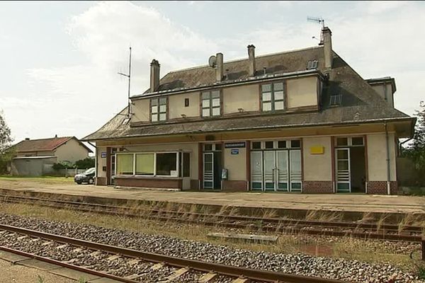 La gare de Glos-Monfort (Eure) 